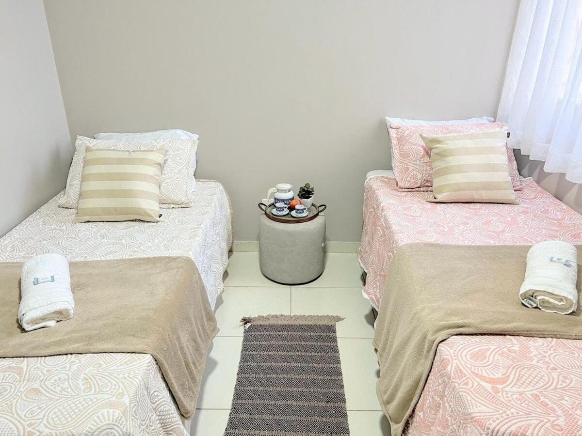 Apartamento 3qts, Ar Na Suite, Wi-fi 280mb A 500m Vitória